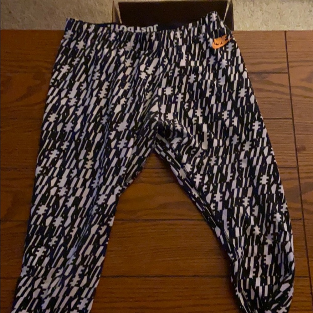 Nike leggings